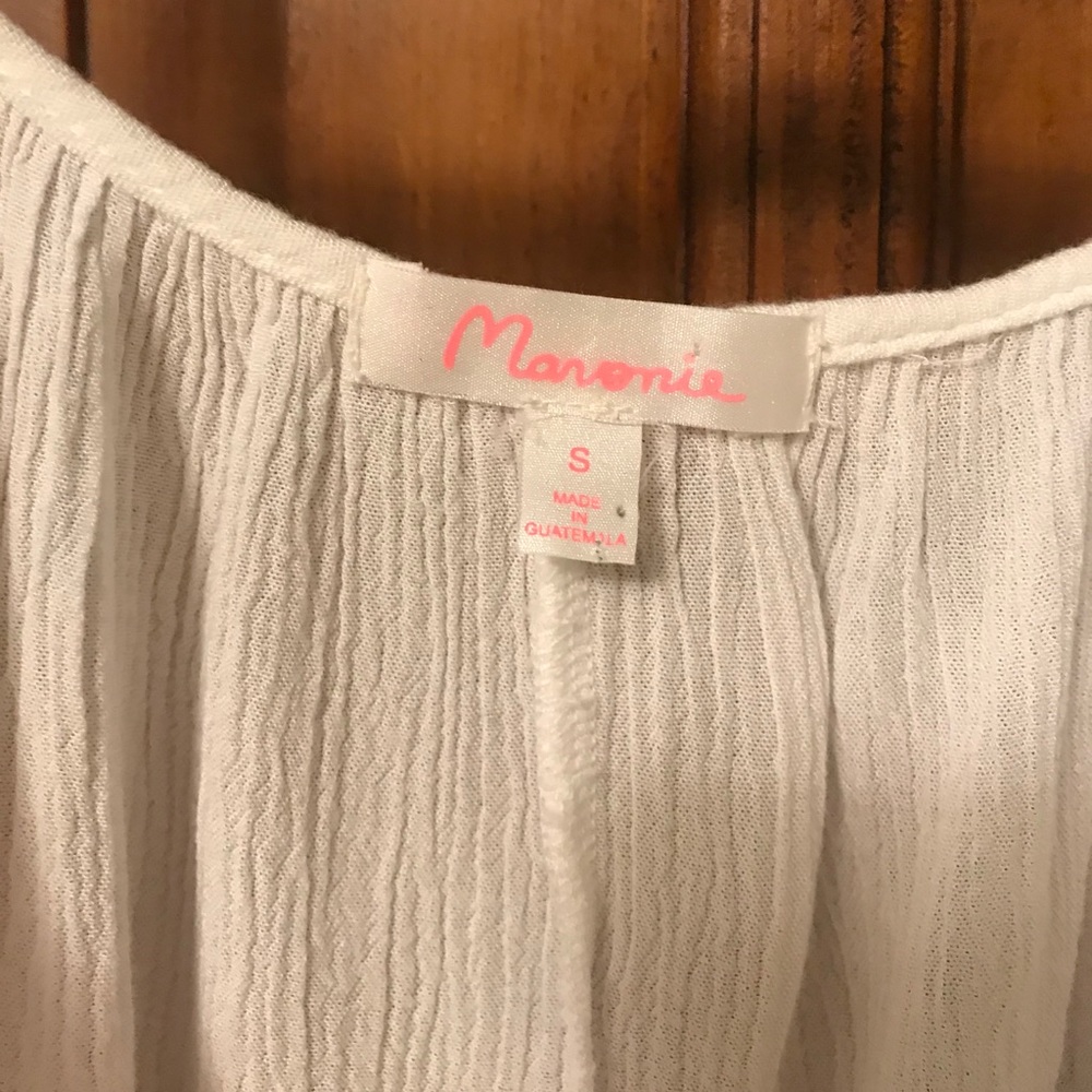 Maronie White Cold Shoulder Batwing Sleeve Blouse Top with front Keyhole Tie. - Picture 8 of 8